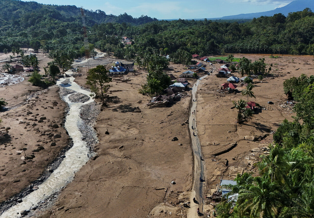 南亞洪災釀逾1300死！印尼650人失蹤　斯里蘭卡、泰國遭重創
