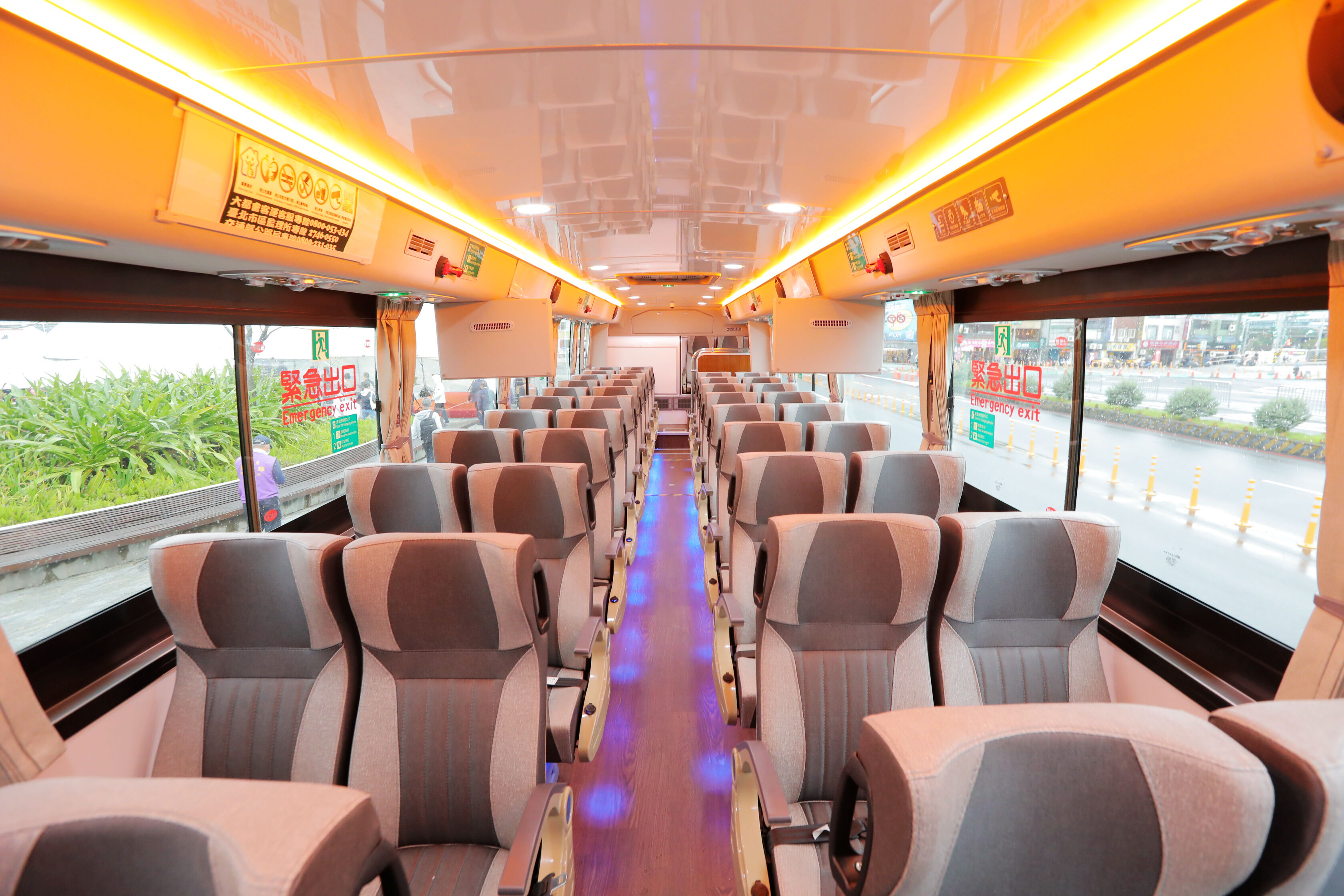 ▲快捷公車2088線電動巴士上路。（圖／記者郭世賢翻攝）