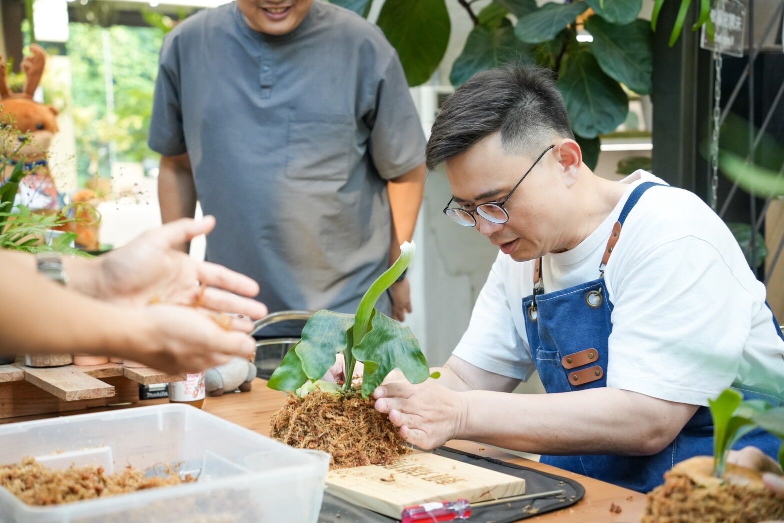 ▲▼高雄,賴瑞隆,張博洋,文創,觀光,駁二,創業,夢想。（圖／翻攝自賴瑞隆臉書）