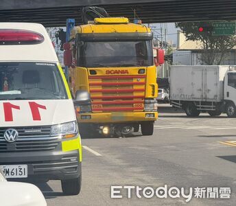 快訊／台中女騎士遭大貨車輾壓　身首分離「頭顱滾地」慘死