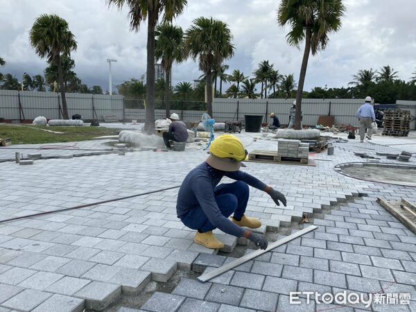 ▲▼花蓮縣長徐榛蔚前往太平洋公園會勘整建情形及施工品質。（圖／花蓮縣政府提供，下同）