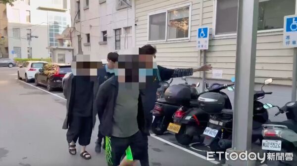 ▲▼新莊警在三重逮捕吳男，在新莊逮捕李男到案，訊後依妨害自由、強盜及傷害等罪移送偵辦             。（圖／記者陳以昇翻攝）