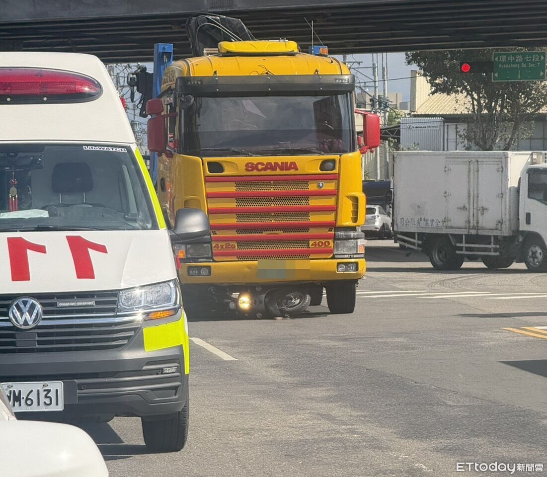 快訊／台中女騎士遭大貨車輾壓　身首分離「頭顱滾地」慘死