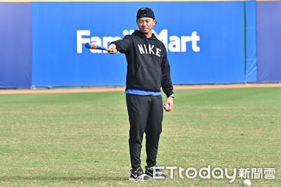 鄭宗哲休賽季好忙！和公園阿伯PK匹克球　挑戰一日北高累喊：一次就夠