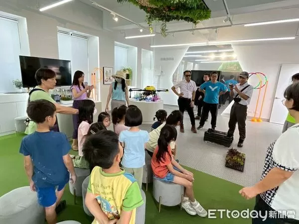 ▲智慧農業潮汐式水耕系統進駐越港國小，成為雲林校園示範場域。（圖／記者游瓊華翻攝）