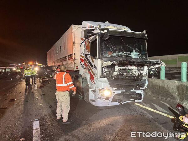 ▲▼國道1號南向170.7k、豐原路段死亡車禍。（圖／記者游瓊華翻攝）