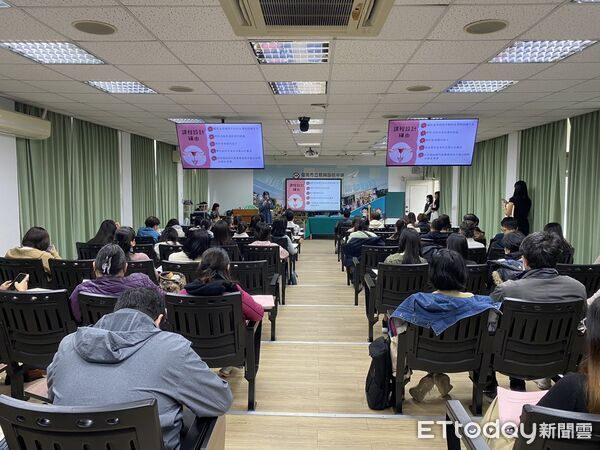 ▲台南市教育局於新興國中舉辦月經教育創新研習，分享優良教案成果。（圖／記者林東良翻攝，下同）