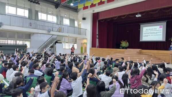 ▲台南市教育局於新興國中舉辦月經教育創新研習，分享優良教案成果。（圖／記者林東良翻攝，下同）