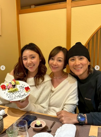 ▲▼季芹全家。（圖／翻攝自Instagram／olivia_wang_1119）