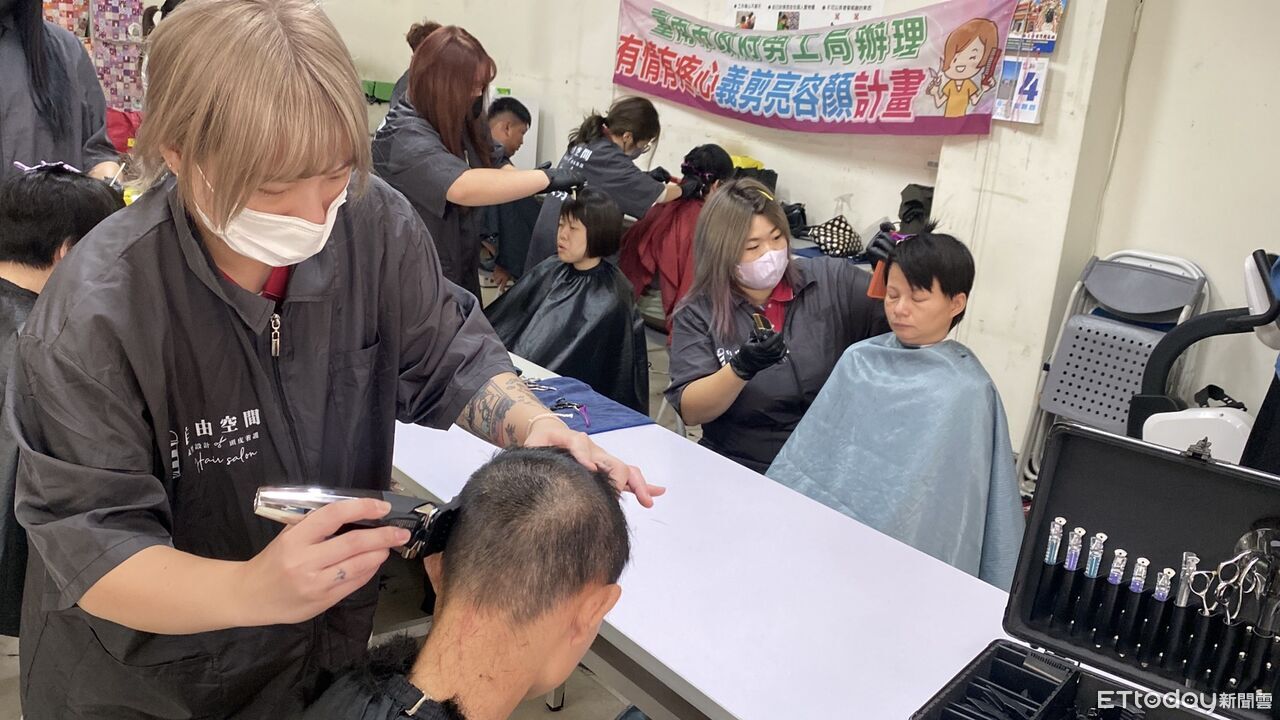 新髮型迎冬季!義剪志工到葡萄藤小作所 為身障院生送上暖心陪伴