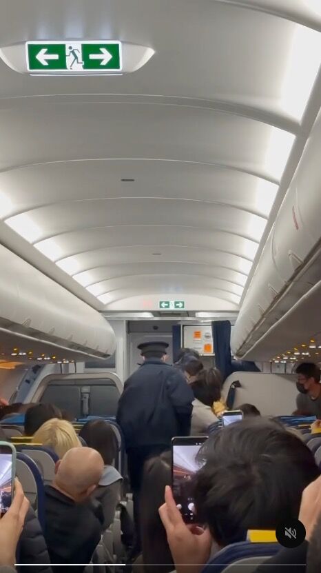 ▲▼台灣虎航醉漢鬧機。（圖／翻攝Threads）