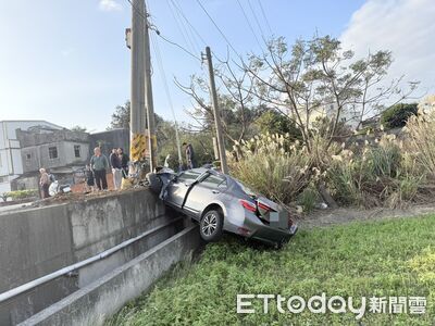 詭異車禍！男駕駛時速破百撞斷電桿　下車急跑200m頸部噴血命危