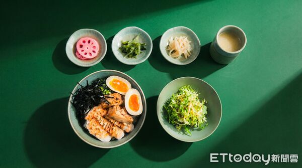 ▲明太子炙燒雞肉飯定食。（圖／業者提供）