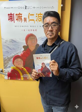 ▲《喇嘛與仁波切》劇照、西藏人權協會札西慈仁。（圖／聯影提供）