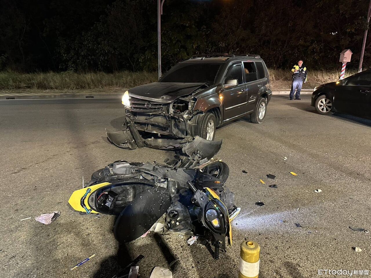 左轉進金門大學！大一男「撞飛直行騎士」　同校學長重傷送醫搶救