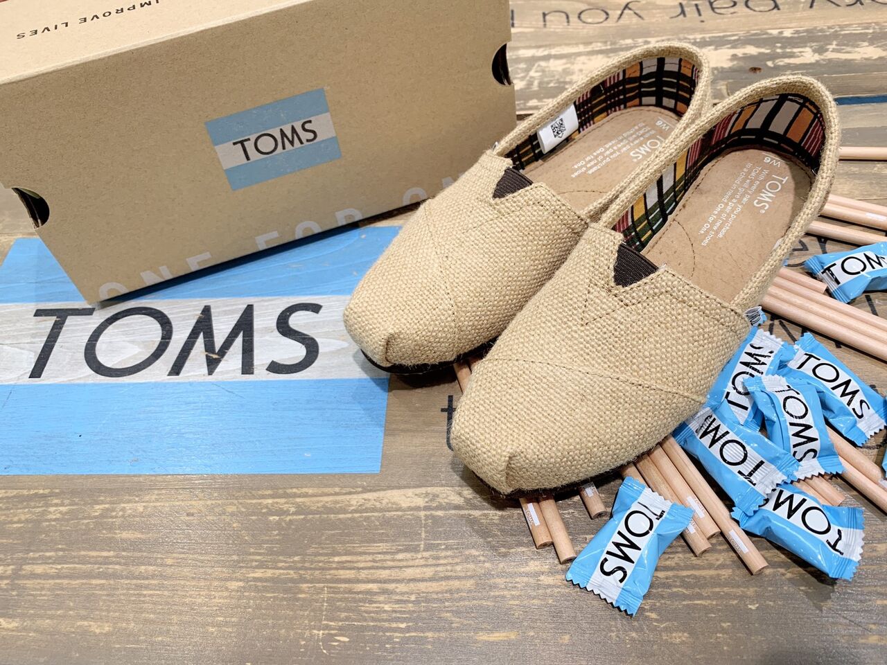 「實搭1鞋款」幾乎每人有　她想回購傻眼了！網嘆：當年潮到不行