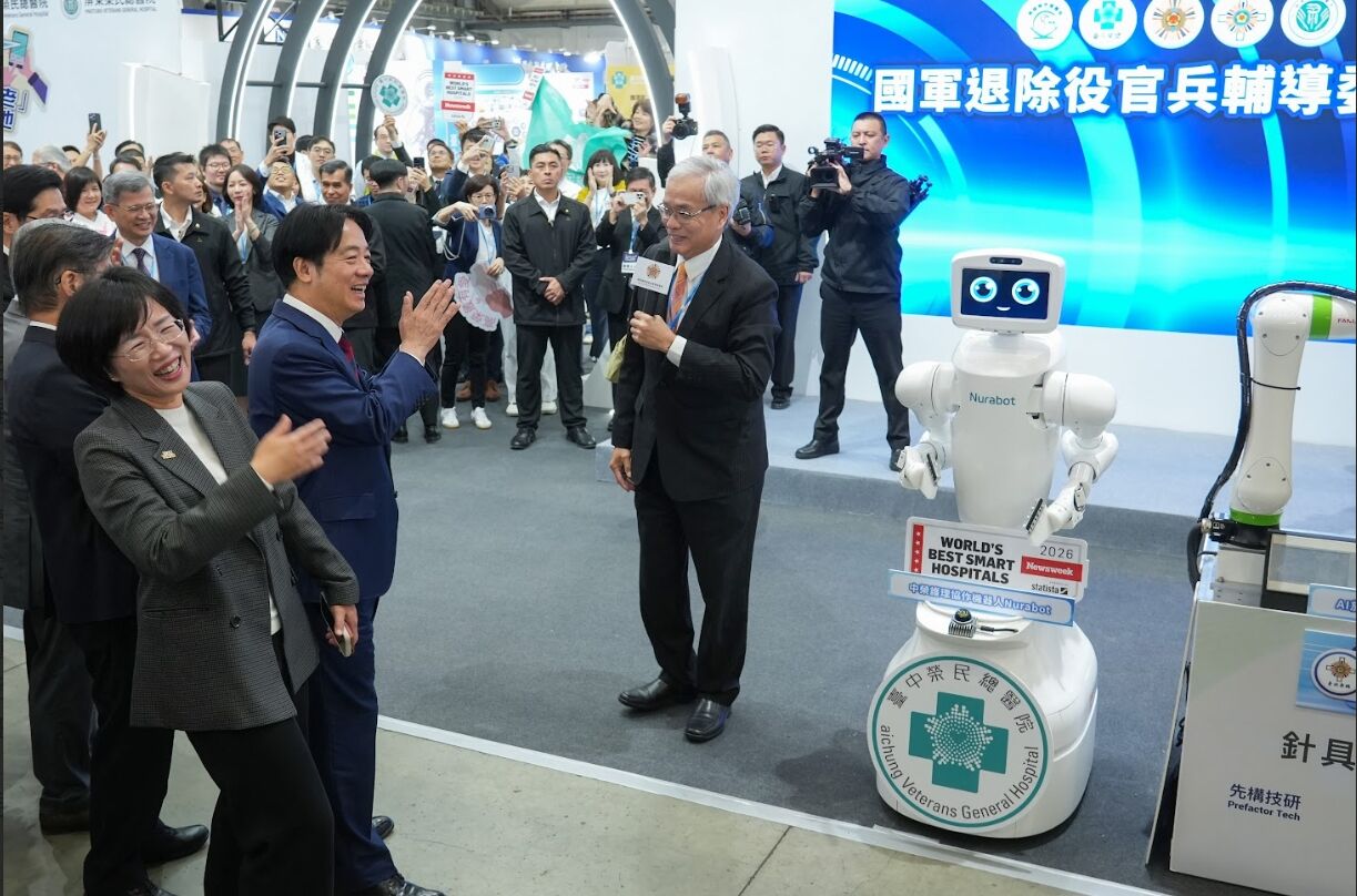 台灣醫療科技展 台中榮總公開鴻海協作機器人臨床成果