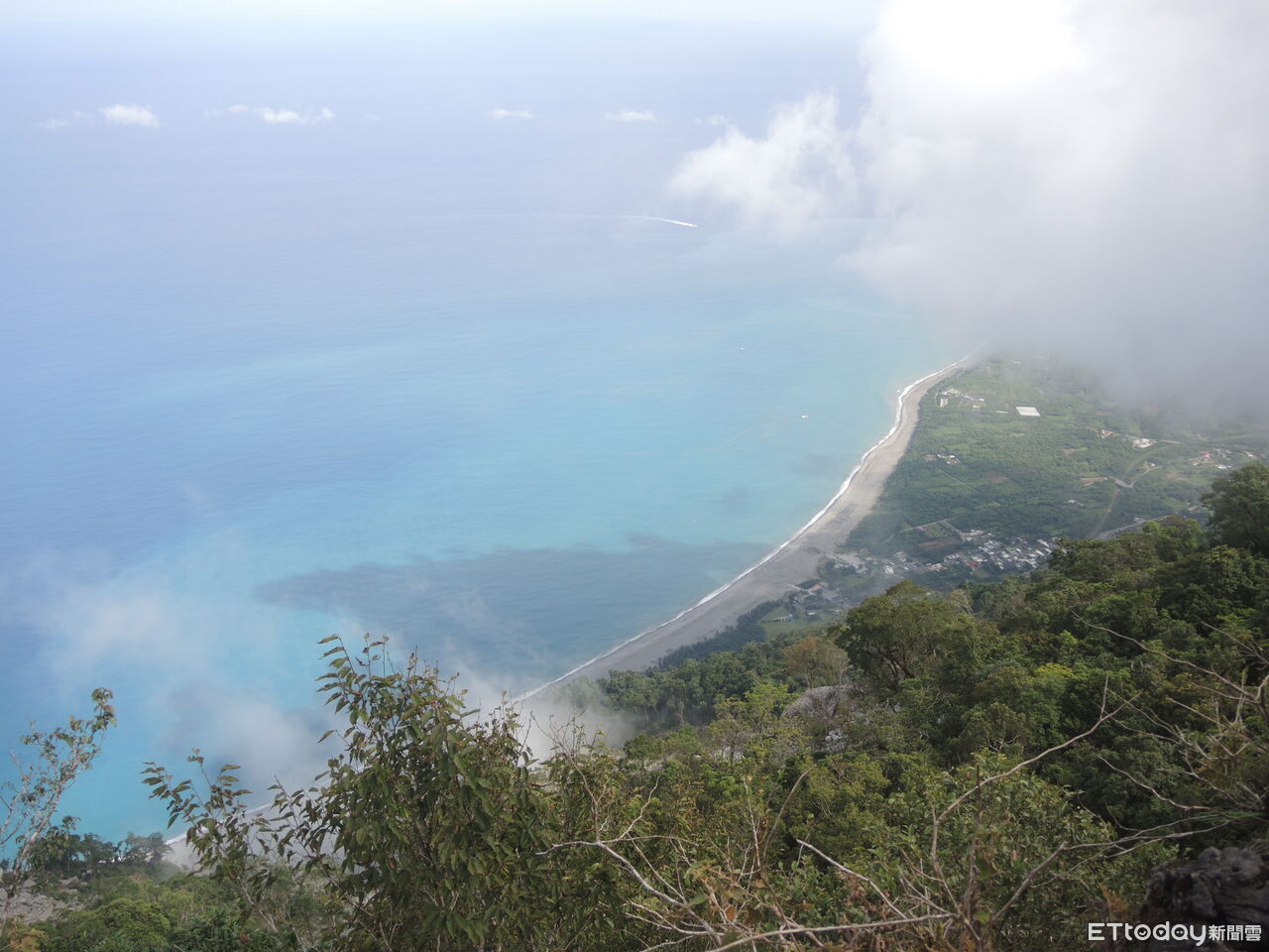 山海美景令人屏息!族人親手修復步道 小百岳立霧山重新開放