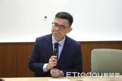 綠粉挺賴瑞隆！一排喊「國小打架稀鬆平常」：追殺8歲很垃圾