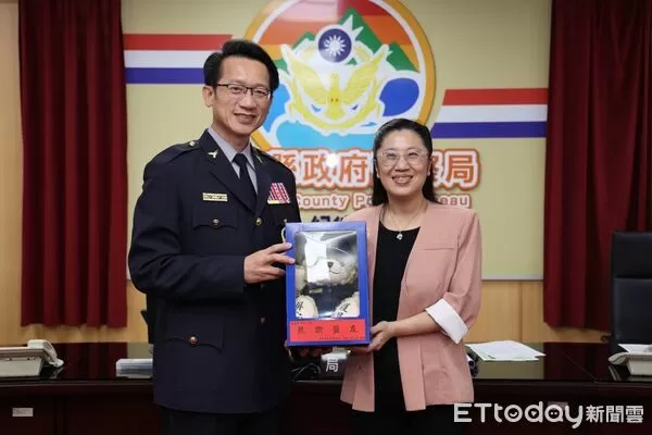 ▲局長甘炎民與國律師聯合會性騷擾防治委員會主委-楊靖儀律師。（圖／記者陳崑福翻攝）