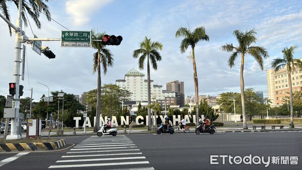 ▲▼   台南  永華路2段          。（圖／記者張雅雲攝）
