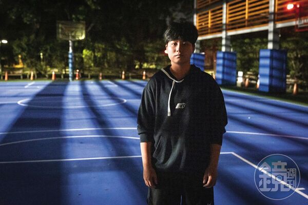 許詩穎說，因為知道韌帶重建手術有多痛，所以更不希望籃球隊同學被教練操到韌帶斷掉。