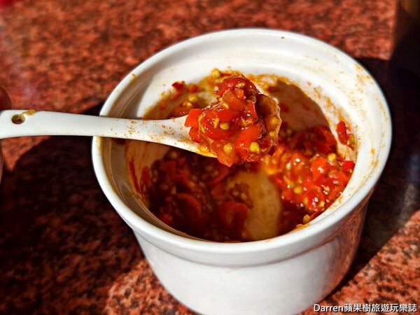 ▲▼萬華60年蚵仔麵線推薦「歐仔麵線」，必吃大腸蚵仔麵線。（圖／部落客Darren提供）