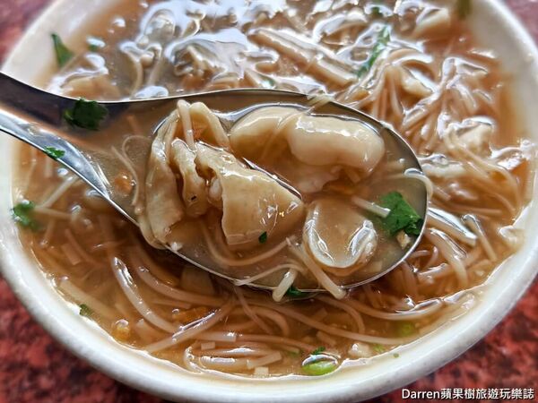 ▲▼萬華60年蚵仔麵線推薦「歐仔麵線」，必吃大腸蚵仔麵線。（圖／部落客Darren提供）