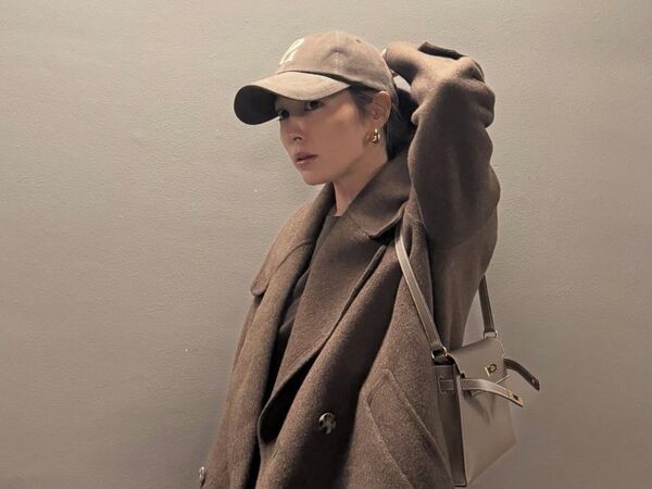 李秉憲老婆擁愛馬仕各式經典包　配大地色系冬裝美翻