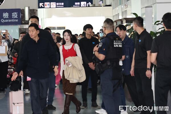 ▲▼ 2025 AAA小港機場接機,舒華     。（圖／記者徐文彬攝）