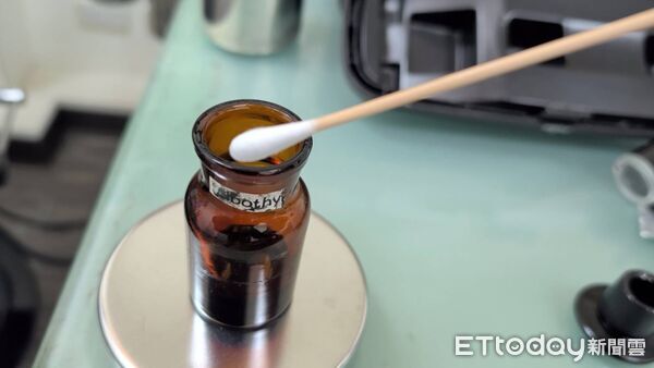 ▲▼嘴破塗「魔鬼級神藥」痛到狂抖！醫揭原理　網激動：擦了馬上好。（圖／陳亮宇醫師授權提供）