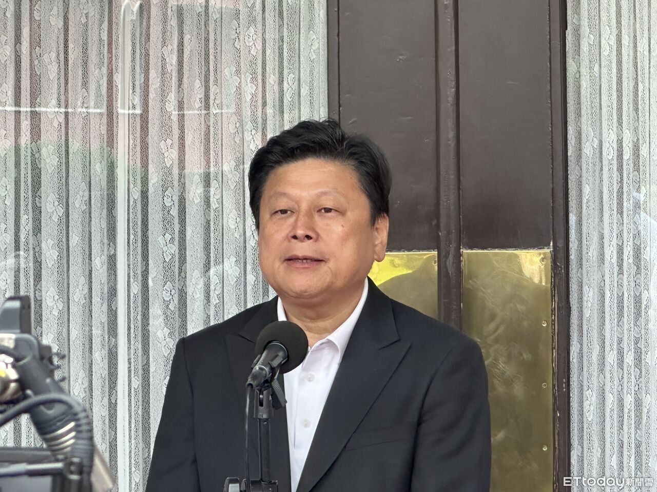 傅崐萁要總統赴立院「一問一答」　律師酸國際笑話：超越美法兩國