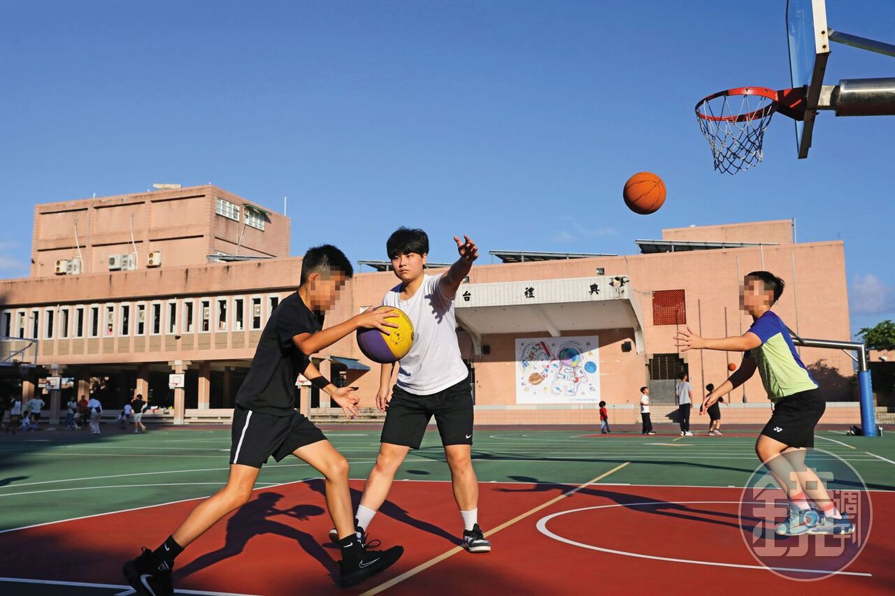 體育生說不！教練恐嚇退隊就找黑道斷手指