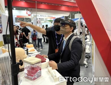 成大醫院亮相台灣醫療科技展　4大展區13項成果展現智慧醫療新版圖