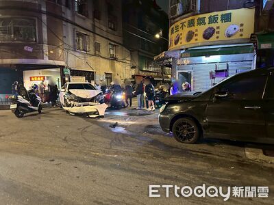 又是毒駕上路！中和男街頭失控連環撞畫面曝　單車女慘摔倉皇逃