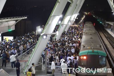 AAA韓星降臨塞爆高雄！高捷貼心供行李寄放　5站可領商圈優惠券