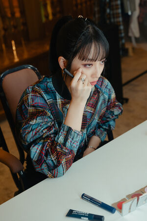 ▲《整形過後》夢多（右）要求劇中伴侶徐千京（左）整成他想要的樣子。（圖／六魚文創提供）