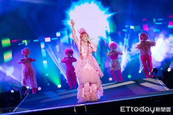 ▲台南耶誕跨年「台南好YOUNG」連4年邀日本藝人登台，引發各界熱烈討論。（記者林東良翻攝，下同）