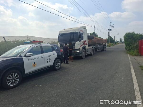 ▲里港警方8日起取締大型車輛違規。（圖／記者陳崑福翻攝）