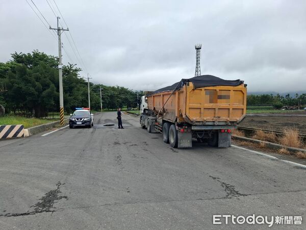 ▲里港警方8日起取締大型車輛違規。（圖／記者陳崑福翻攝）