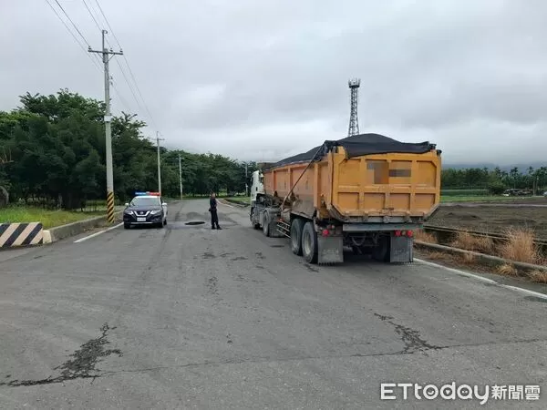 ▲里港警方8日起取締大型車輛違規。（圖／記者陳崑福翻攝）