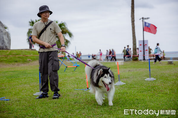 ▲12/7到花蓮太平洋公園参加毛孩同行健走，摸彩好康多。（圖／花蓮縣政府提供資料照片，下同）