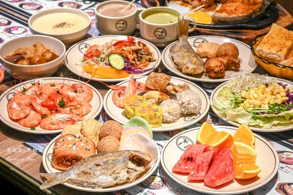 ▲▼板橋府中「一水創意牛排」，最夠誠意牛排館吃到飽，只要300元CP超高！（圖／部落客周花花提供）