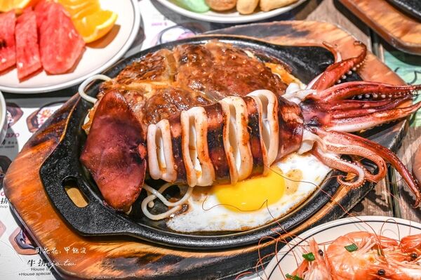 ▲▼板橋府中「一水創意牛排」，最夠誠意牛排館吃到飽，只要300元CP超高！（圖／部落客周花花提供）