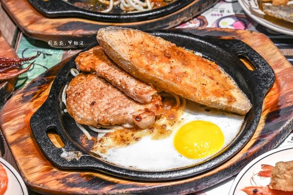 ▲▼板橋府中「一水創意牛排」，最夠誠意牛排館吃到飽，只要300元CP超高！（圖／部落客周花花提供）