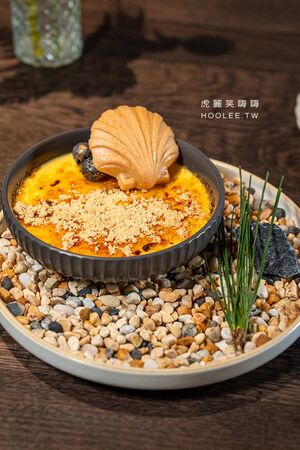 ▲▼高雄鹽埕百年老屋餐廳「楽覓炊事Cococina Bistro」，海鮮控必吃香辣紙包魚及墨魚麵。（圖／部落客虎麗提供）