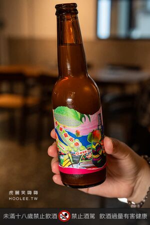 ▲▼高雄鹽埕百年老屋餐廳「楽覓炊事Cococina Bistro」，海鮮控必吃香辣紙包魚及墨魚麵。（圖／部落客虎麗提供）