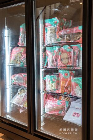 ▲▼高雄鹽埕百年老屋餐廳「楽覓炊事Cococina Bistro」，海鮮控必吃香辣紙包魚及墨魚麵。（圖／部落客虎麗提供）