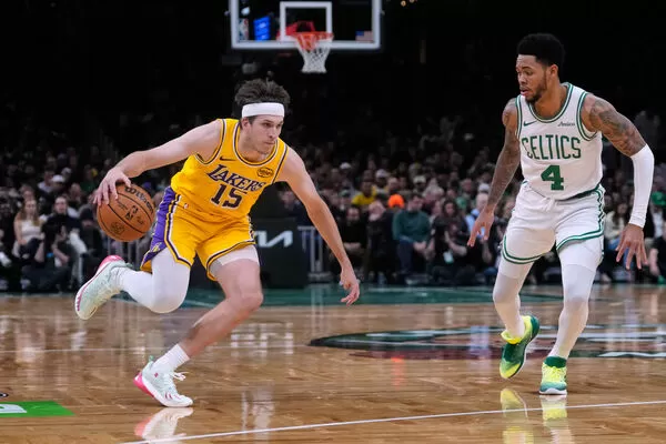 ▲里夫斯砍下36分、8助攻仍無力阻止湖人慘敗給塞爾提克。（圖／達志影像／美聯社）