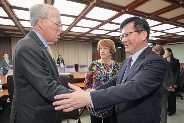 ▲外交部長林佳龍接見「美國外交政策全國委員會」（NCAFP）訪團。（圖／翻攝自Facebook／林佳龍）